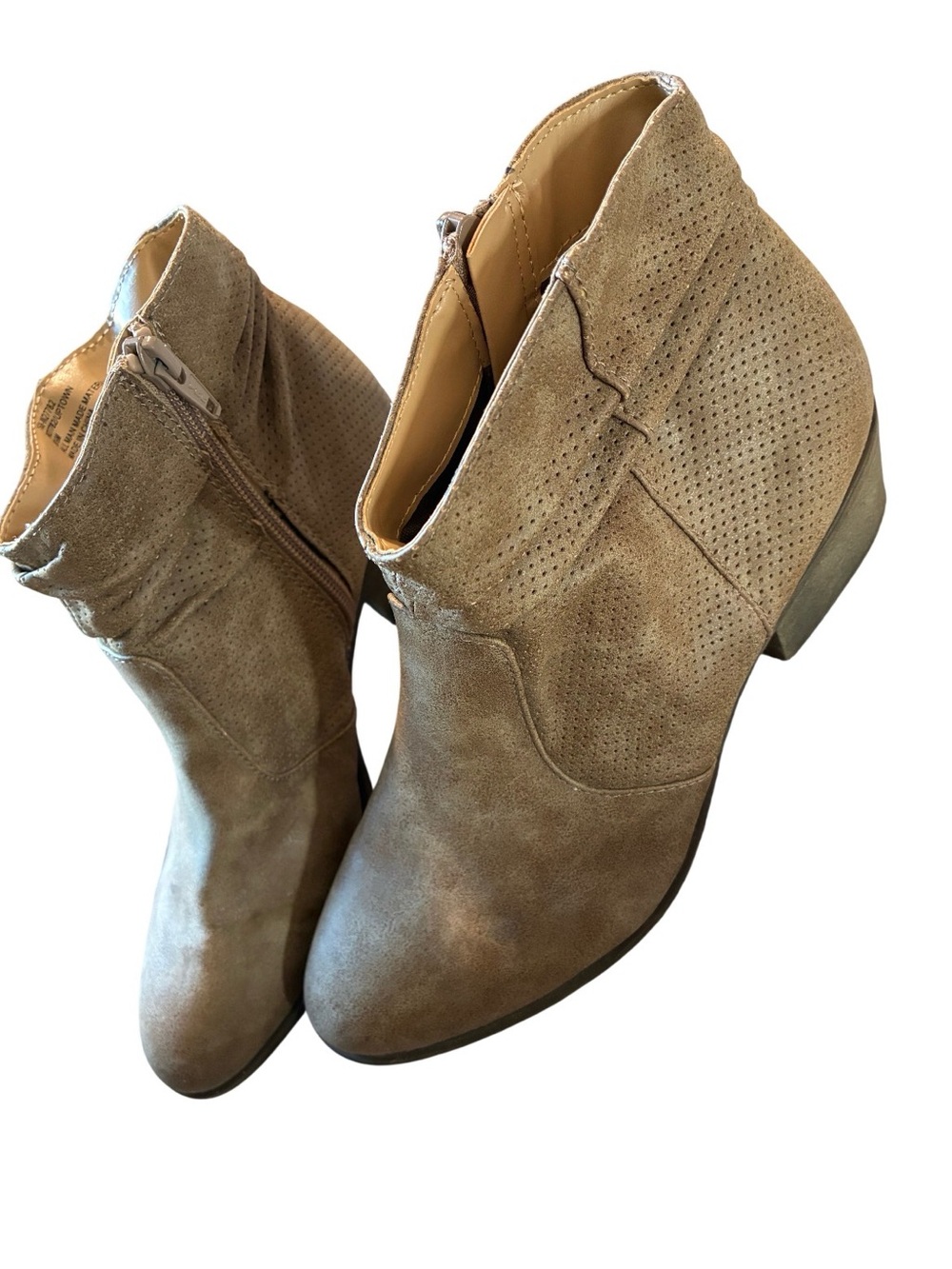 White Mountain Ankle Boots